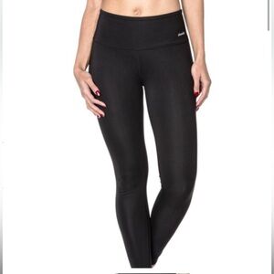 ✨Handful 37.5 Squeeze Play Leggings✨
